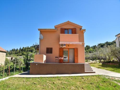 Holiday Home in Veli Iž near the Sea