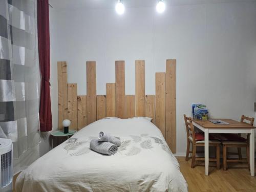 Postel nebo postele na pokoji v ubytování Studio hypercentre 2 étoiles