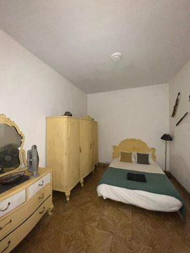 Susa and Pepe garden and house