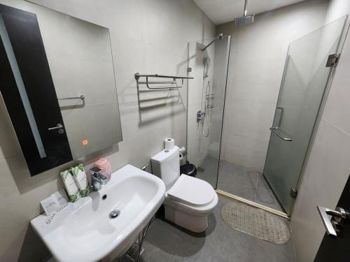 Koupelna v ubytování Luxurious 1 bedroom corner unit