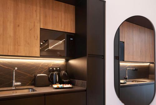 LOFT Accommodative A photo 12