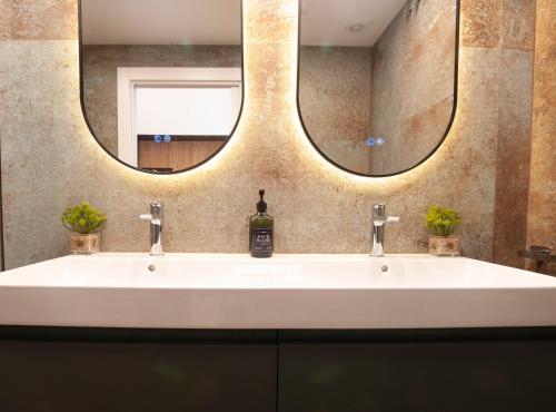 LOFT Accommodative A photo 20
