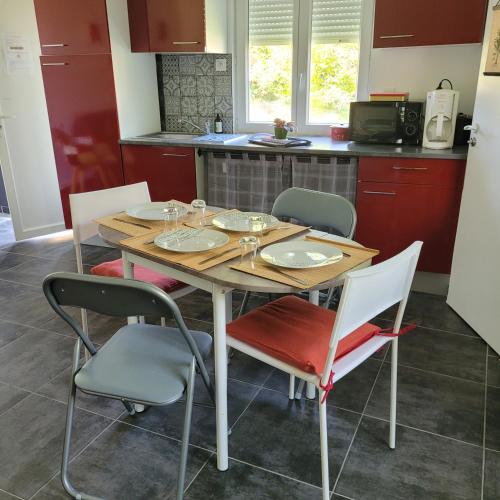 Η κουζίνα ή μικρή κουζίνα στο Logement entier Gîte du hérisson 4 personnes