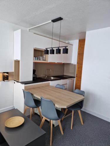 Η κουζίνα ή μικρή κουζίνα στο Studio Moderne au pied des pistes 4 Pers - La Pierre Saint-Martin GR10