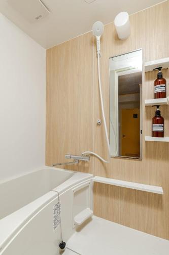 Family Stay Namba Shinsaibashi & Dotonbori 6Pax with Kitchen