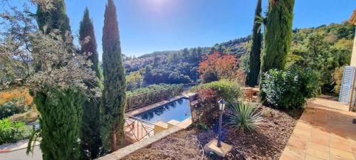 Bargemon villa with modern interior and gorgeous view - with private pool and aircon