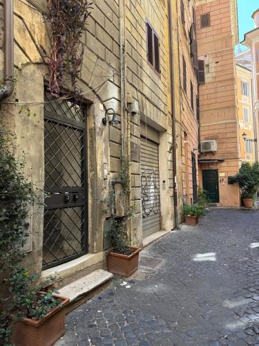 Rome design and fitness stay - Pantheon and Trevi