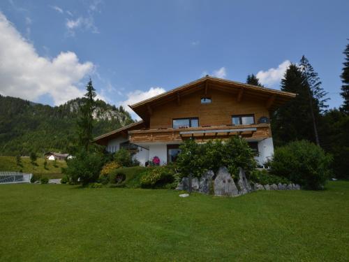 Apartment in Hinterbichl near Ski Bus