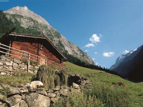 Apartment in Hinterbichl near Ski Bus