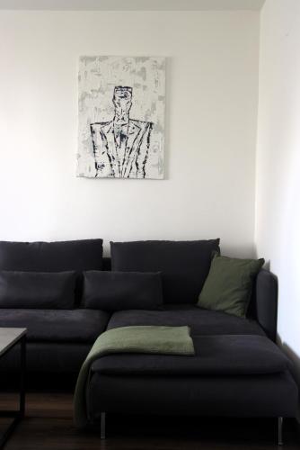 Spacious 3-bedroom modern apartment - 3pm checkout - newly furnished