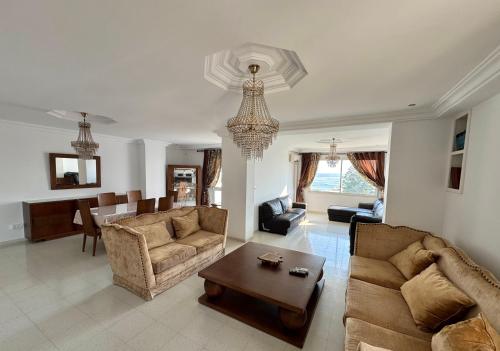 Panoramic Seafront 350sqm Flat