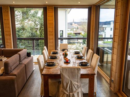 Ruang duduk di Alsace Balconies
