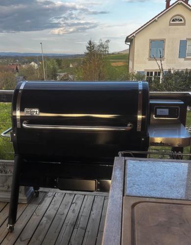 Kemudahan BBQ tersedia untuk tetamu di vila ini