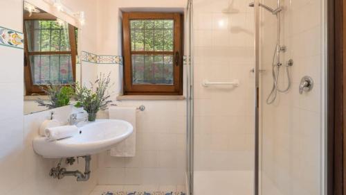 Ένα μπάνιο στο Villa Aldeia I Relax & Charm with Private Pool