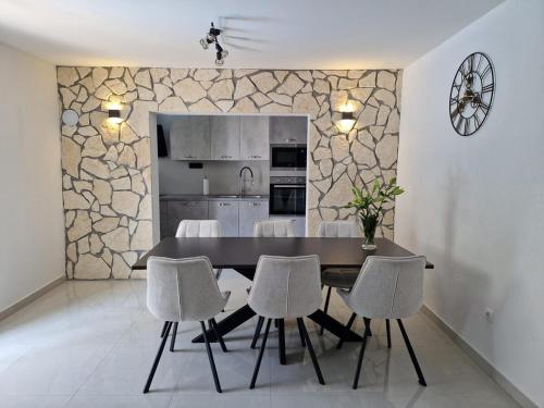 Dapur atau dapur kecil di Apartman Mista
