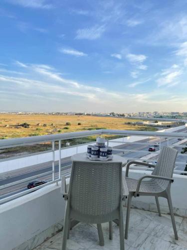 Charming Apartment Overlooking the Airport Soukra