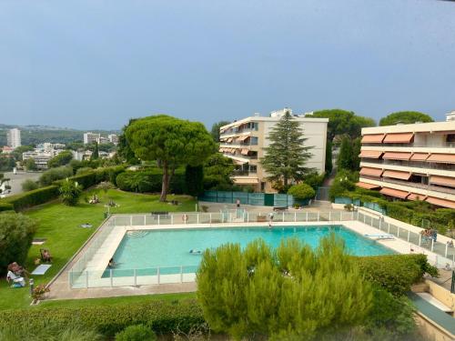 Sea view 4 people terrace 60 m & pool