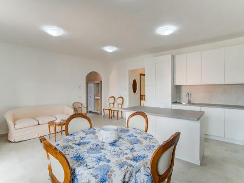 Cucina o angolo cottura di Apartment in Sardegna near beach