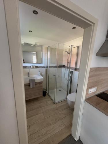 Ένα μπάνιο στο Ferienwohnung Seifermann