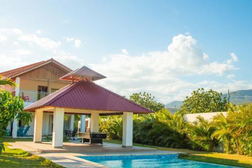 Villa Mercedes - Private Pool & Sunset Views - Ocoa Bay