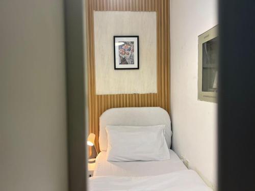 Minimalist Room In Al Barsha 1 Near Mall of Emirates