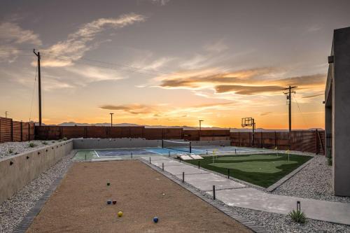 a golf course on the roof of a building at Pool-Pickleball-YogaDeck in Joshua Tree