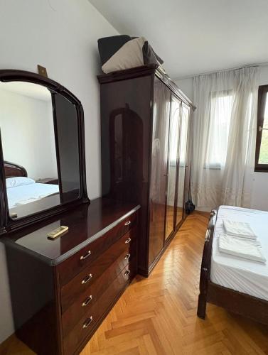 Sea&Sun tesisinde bir odada yatak veya yataklar