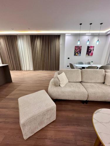 Ruang duduk di Dhermi Luxury Villas