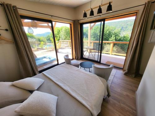 Chalet et jacuzzi, Sawadee lodge spa