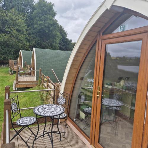 Zahrada ubytování Swan Lake Glamping