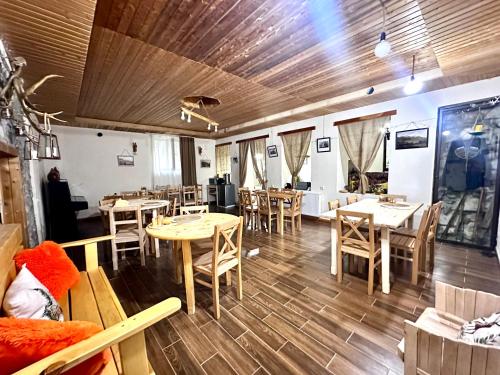Un lugar para sentarse en "White House Nakani" - Guesthouse near the centre