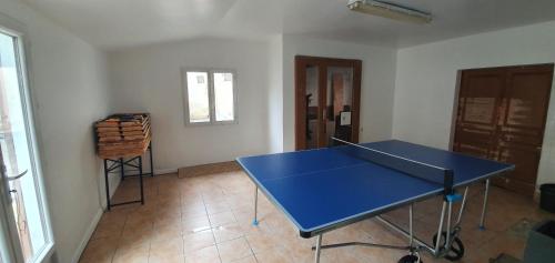 Πινγκ πονγκ στο L'Escale - Ancien Hôtel Restaurant - Gîte Fontaine Simon ή εκεί κοντά