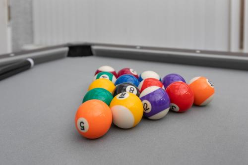Tavolo di biliardo di Lush apartments, Pool Table, Netflix, Parking, Long Term Discounts