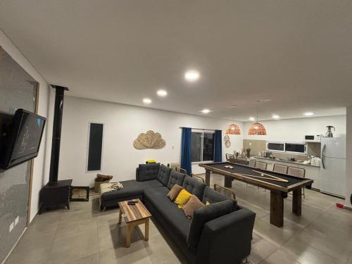 Η κουζίνα ή μικρή κουζίνα στο Ohana Luxe Garden