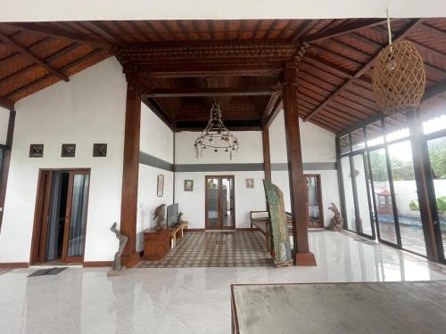 Imagen de la galería de Villa MShayna, en Tumbak Bayuh