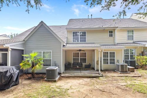 Το κτήριο όπου στεγάζεται  η παραθεριστική κατοικία