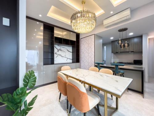 Dapur atau dapur kecil di Luxury Condo Datum Jelatek Near KLCC, Wifi Netflix