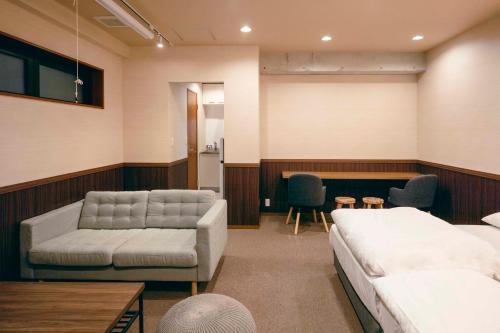 Tasone Stay OSAKA EH101