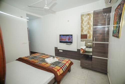 Ένα ή περισσότερα κρεβάτια σε δωμάτιο στο HOTEL LIME WOOD