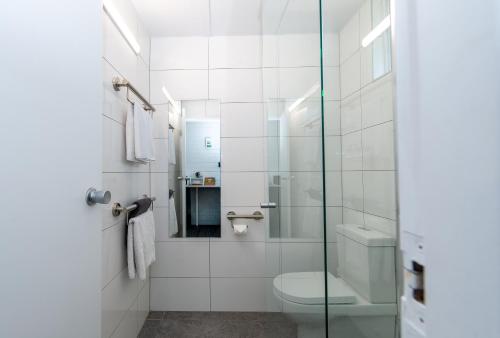 Koupelna v ubytování Bridgewater Motel Victoria-24 HourCheck-In