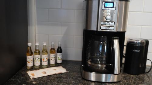Utensilios para hacer té y café en Intoku Loft
