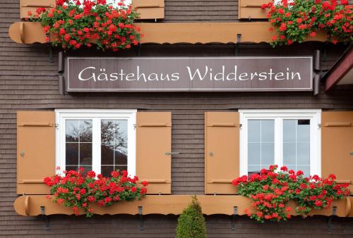 Facaden eller indgangen til Gästehaus Widderstein