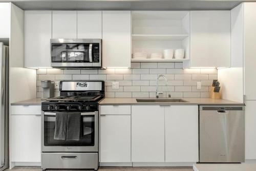 Η κουζίνα ή μικρή κουζίνα στο Landing at Sereno - 1 Bedroom in Wimauma
