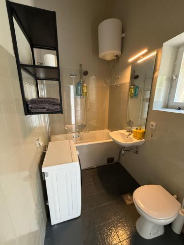 Onyx Apartments 2 & 4