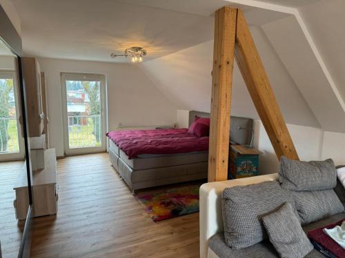 Postel nebo postele na pokoji v ubytování Haus mit Garten in Landskron
