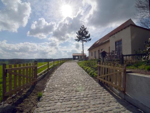 Fotografie z fotogalerie ubytování Mansion with stunning view v destinaci Ellezelles