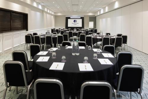 Zona business o sala conferenze di DoubleTree by Hilton Manchester Airport