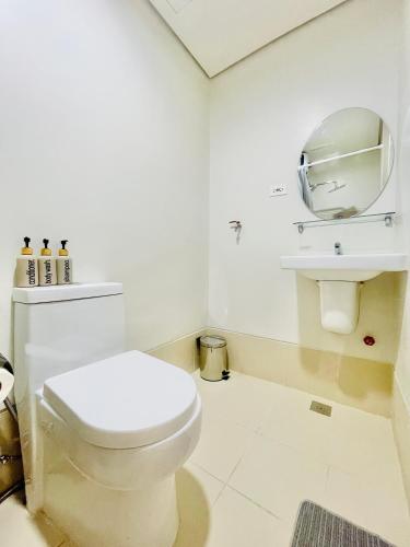 Ένα μπάνιο στο SMDC Style Residences Studios