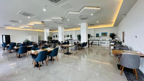 Restaurace v ubytování Saklıkoy Resort Otel