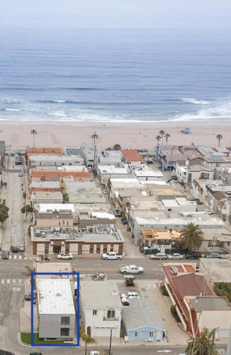 an aerial view of a town next to the beach at Tide House - Unit C - Modern Seaside 1BD w Parking in El Segundo